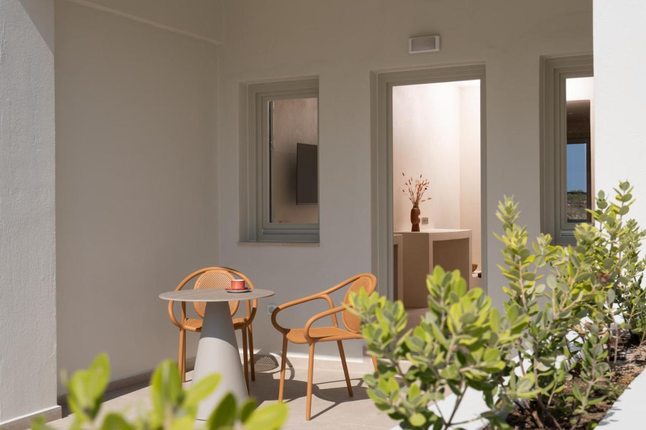 Acanthus Oia-Private Hot Tub Suites 外观 照片